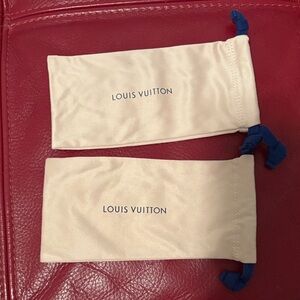 2 Louis Vuitton Cream dust bag for sunglasses/eye glasses with Blue Ties